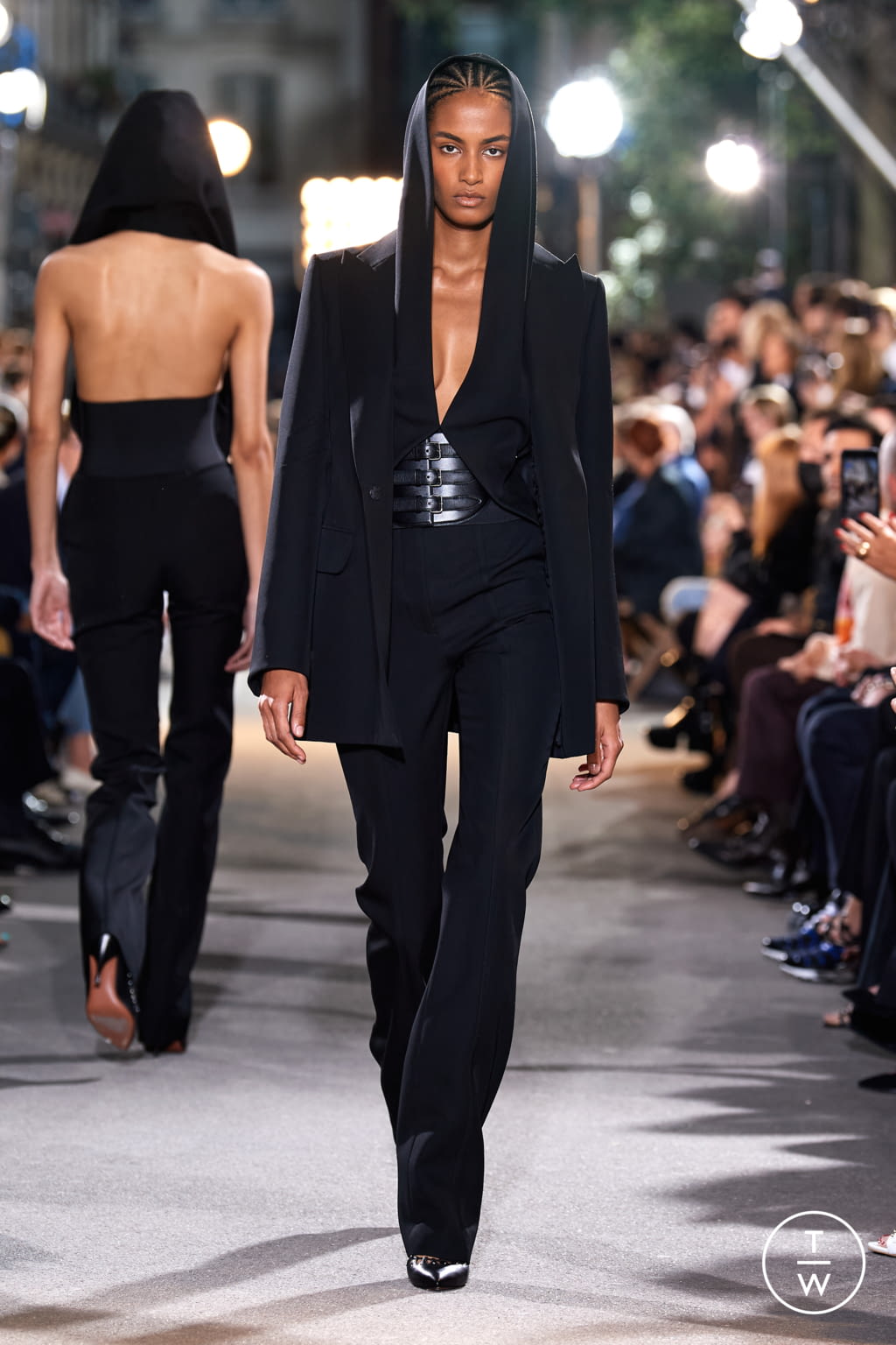 Fashion Week Paris Spring/Summer 2022 look 2 from the Alaïa collection womenswear