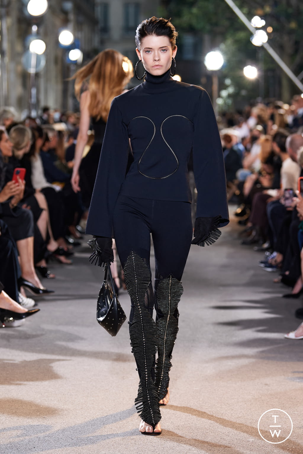 Fashion Week Paris Spring/Summer 2022 look 6 from the Alaïa collection womenswear
