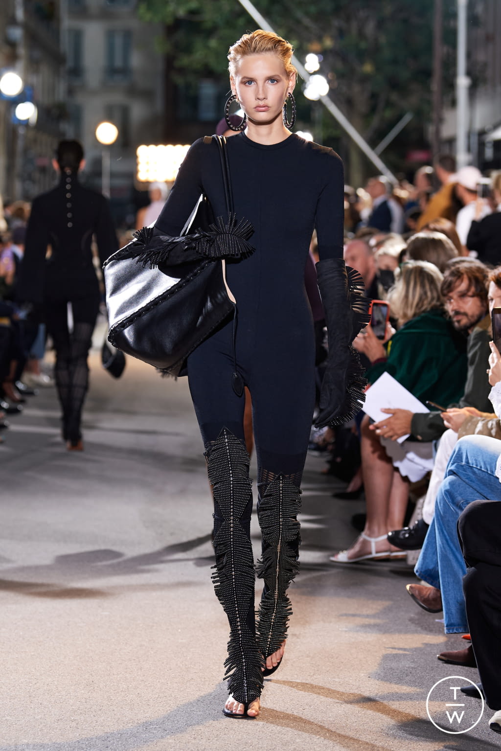 Fashion Week Paris Spring/Summer 2022 look 7 from the Alaïa collection womenswear