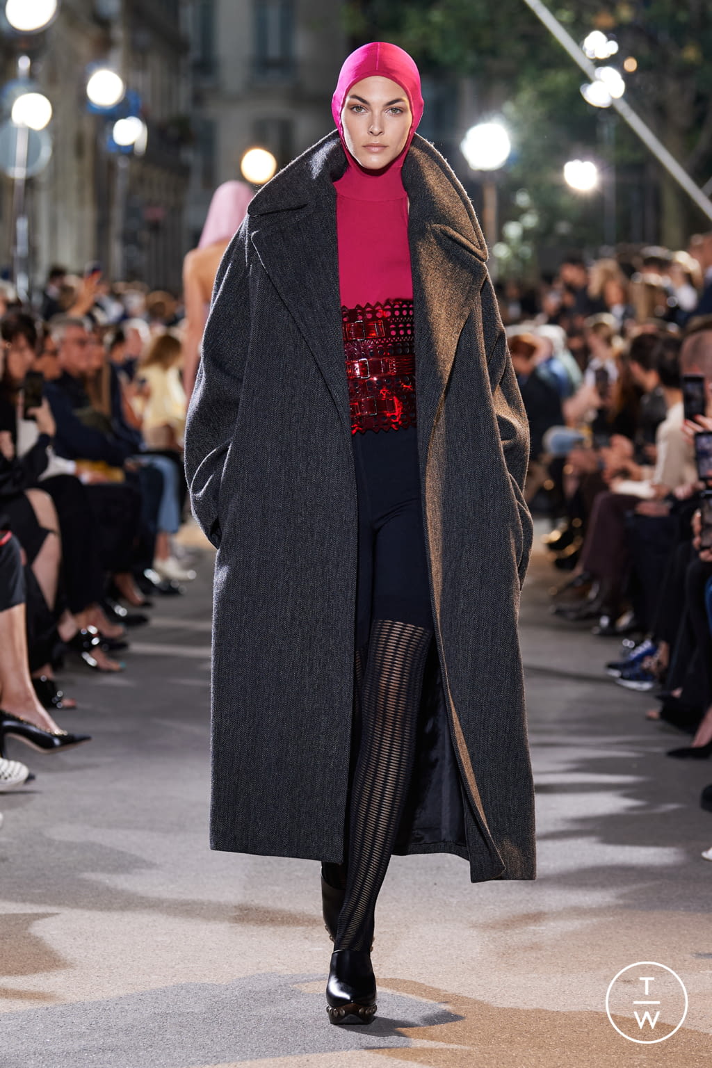 Fashion Week Paris Spring/Summer 2022 look 12 from the Alaïa collection 女装