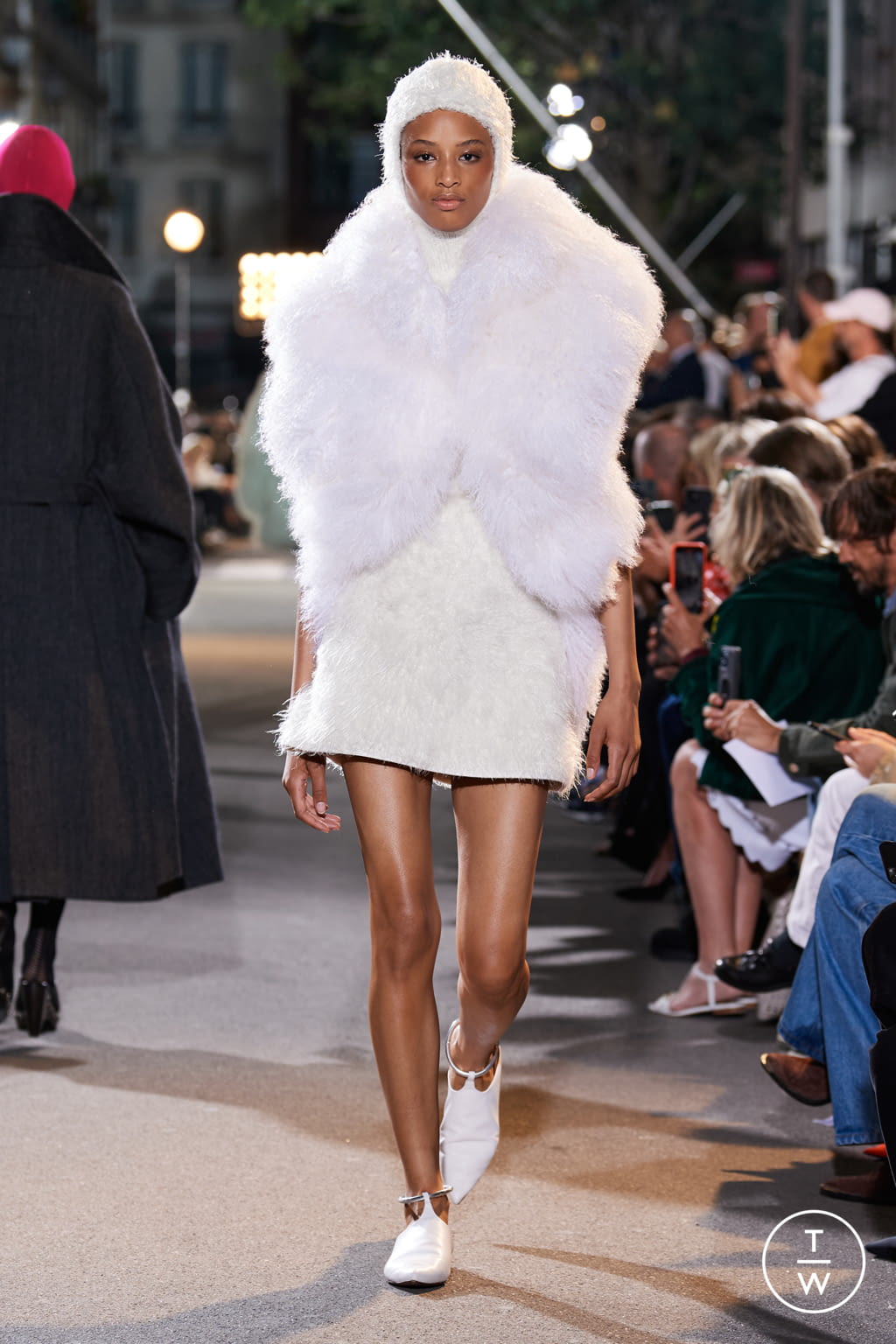 Fashion Week Paris Spring/Summer 2022 look 13 from the Alaïa collection womenswear