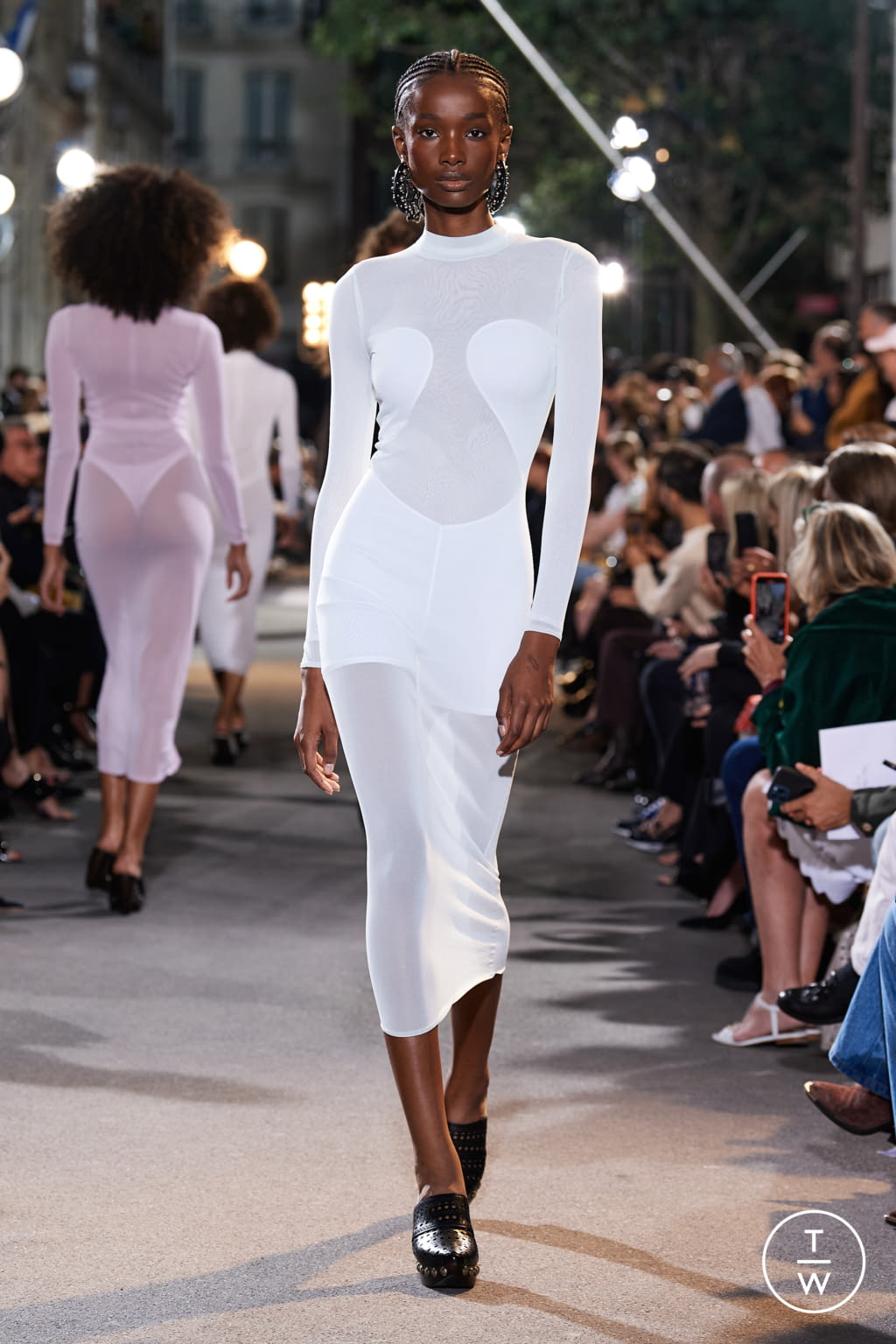 Fashion Week Paris Spring/Summer 2022 look 18 from the Alaïa collection 女装