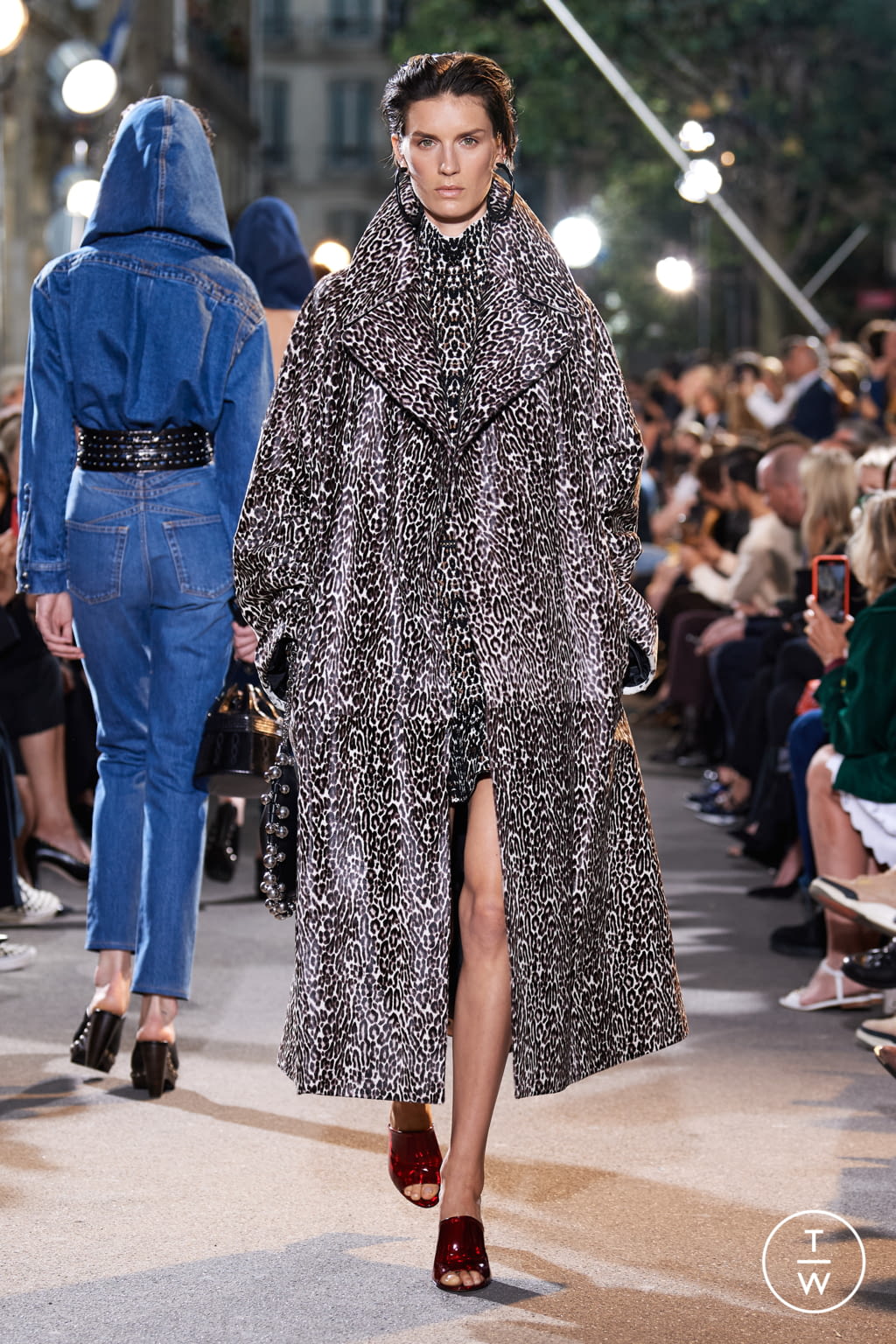 Fashion Week Paris Spring/Summer 2022 look 22 from the Alaïa collection womenswear