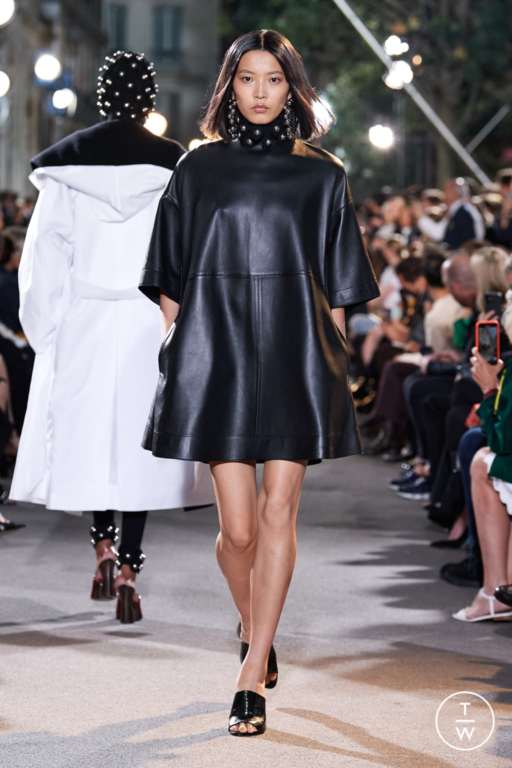 Fashion Week Paris Spring/Summer 2022 look 27 from the Alaïa collection womenswear