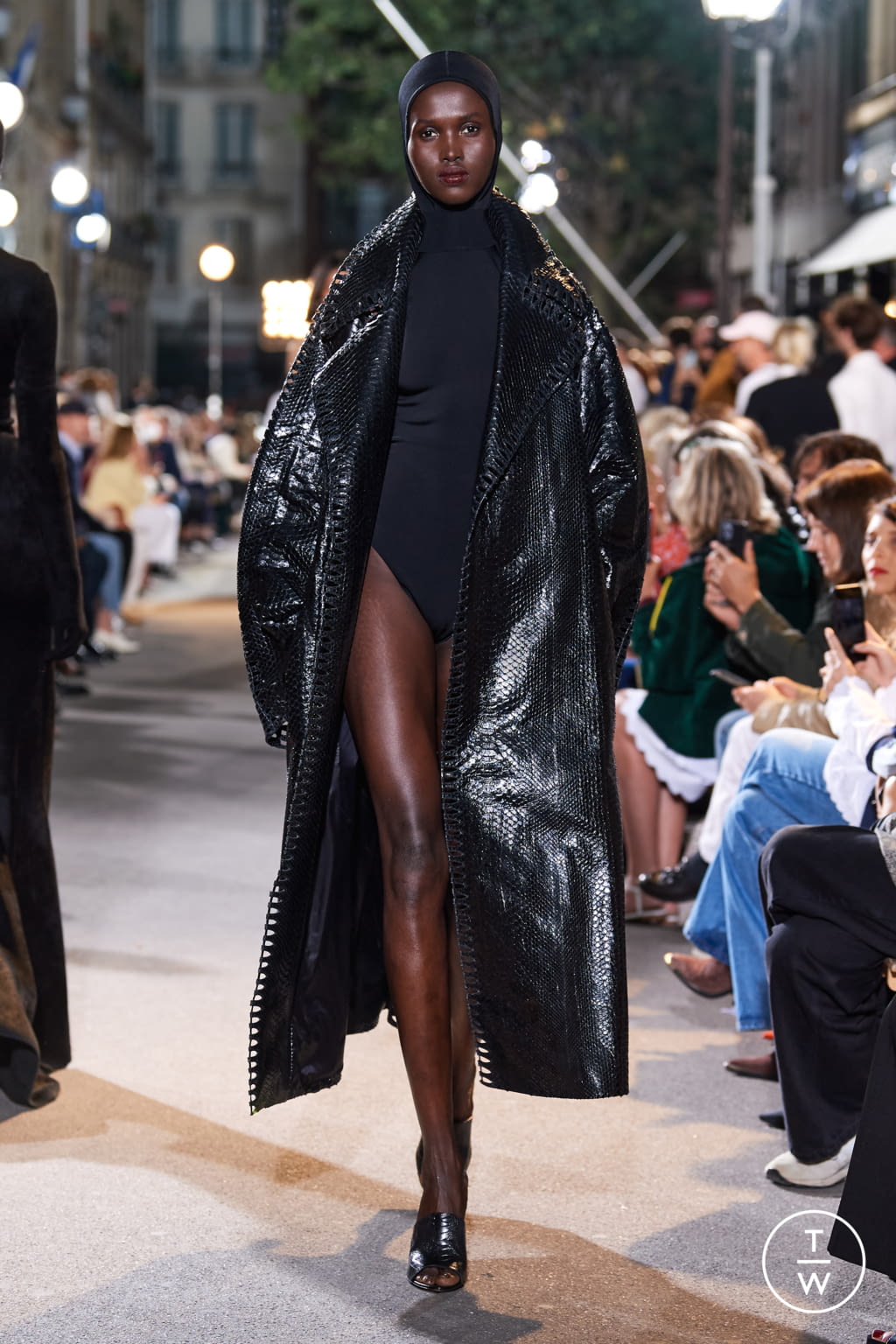Fashion Week Paris Spring/Summer 2022 look 31 from the Alaïa collection 女装