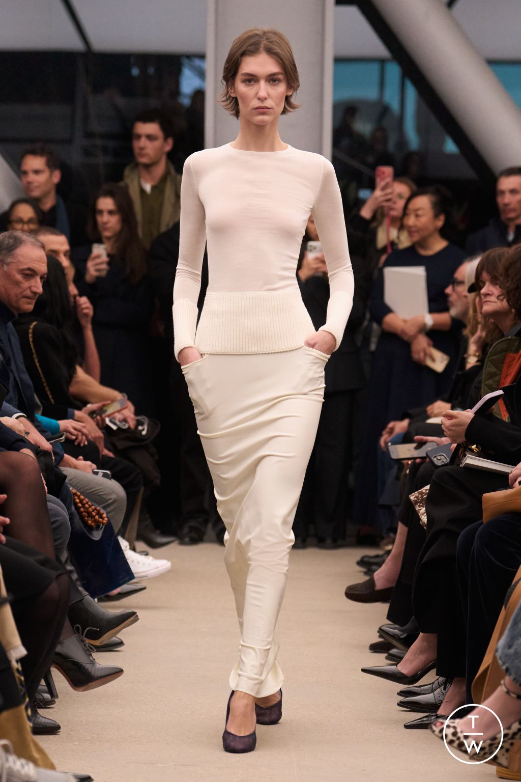 Fashion Week Paris Fall/Winter 2026 look 12 de la collection Alaïa womenswear