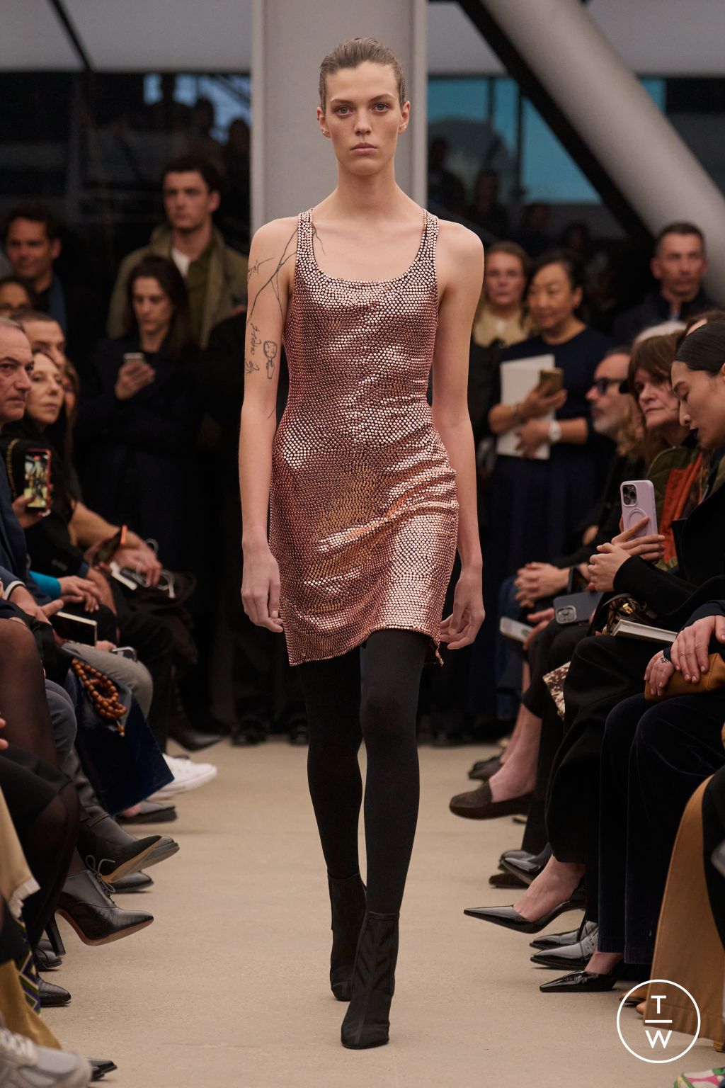 Fashion Week Paris Fall/Winter 2026 look 40 from the Alaïa collection womenswear