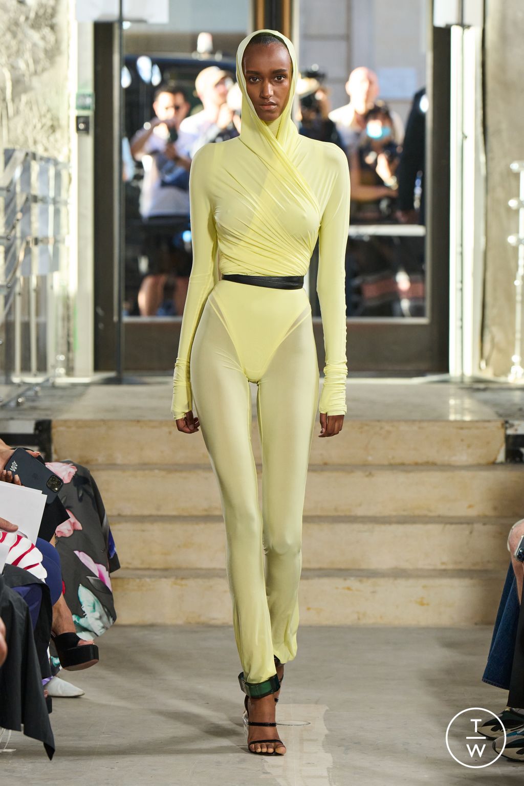Fashion Week Paris Spring/Summer 2023 look 4 from the Alaïa collection womenswear