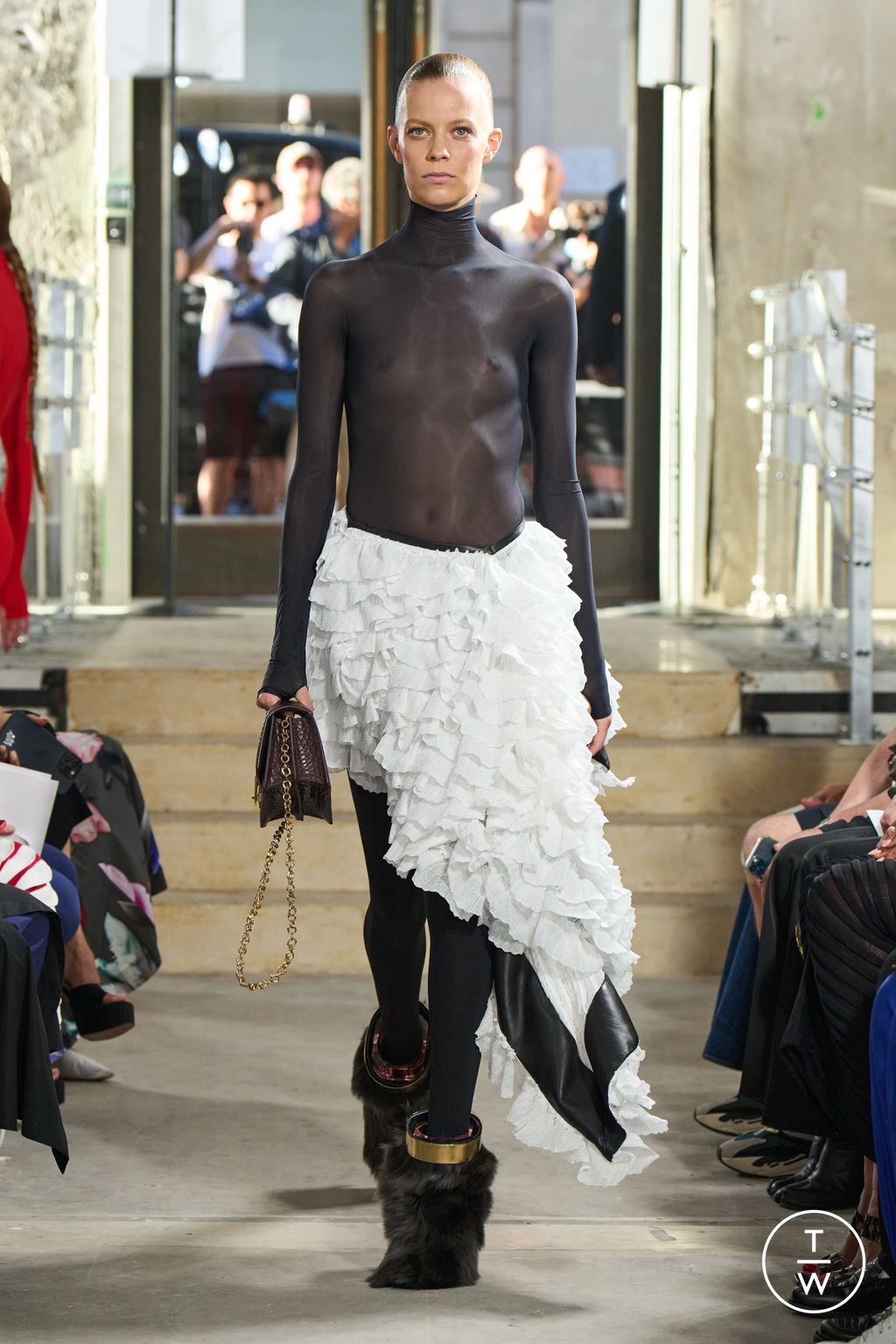 Fashion Week Paris Spring/Summer 2023 look 5 de la collection Alaïa womenswear