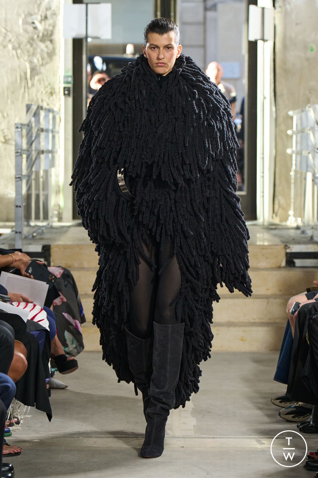 Fashion Week Paris Spring/Summer 2023 look 7 from the Alaïa collection 女装
