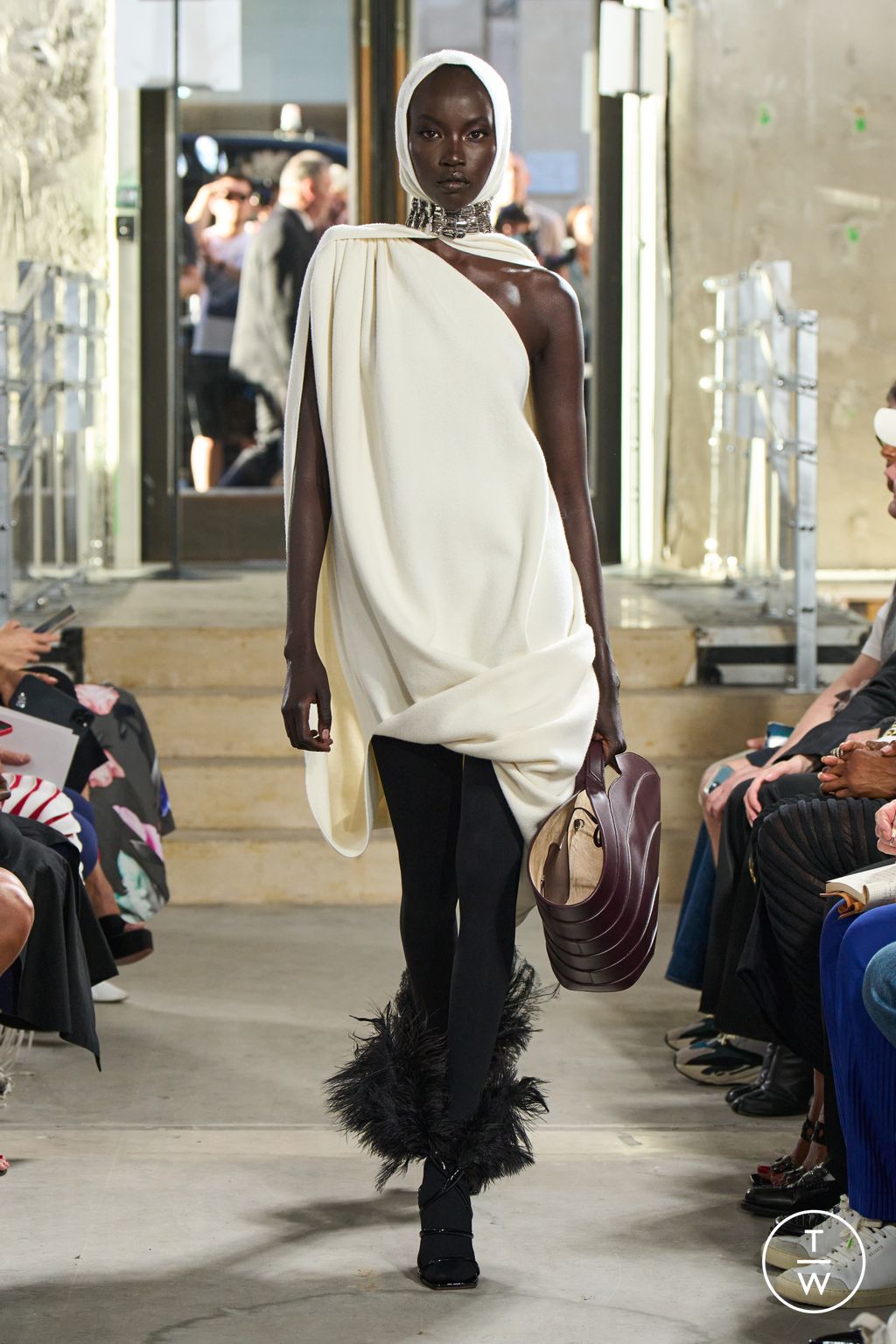 Fashion Week Paris Spring/Summer 2023 look 12 from the Alaïa collection 女装