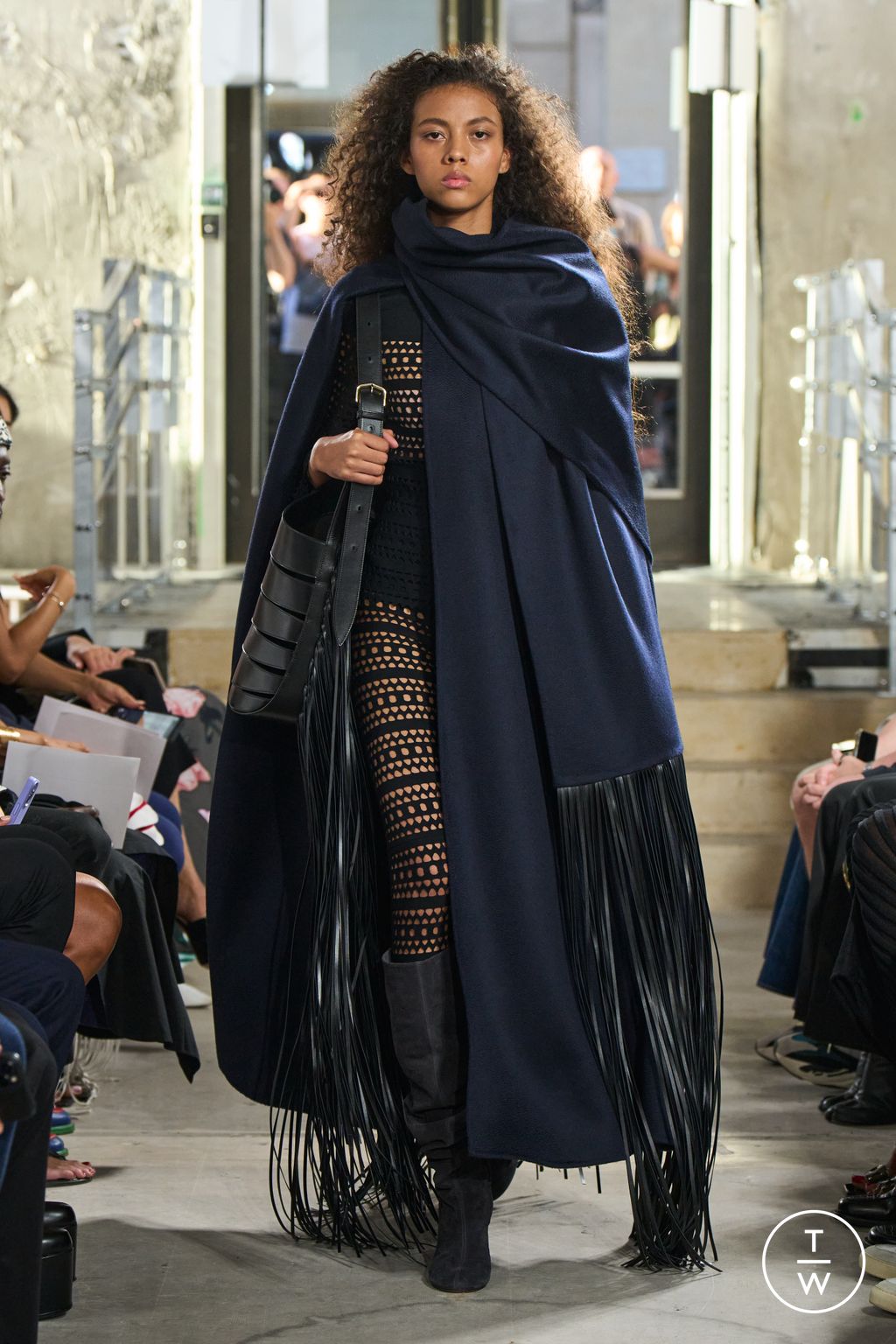 Fashion Week Paris Spring/Summer 2023 look 16 from the Alaïa collection womenswear