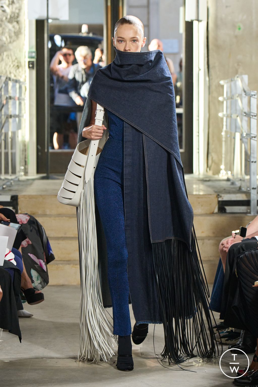 Fashion Week Paris Spring/Summer 2023 look 17 de la collection Alaïa womenswear
