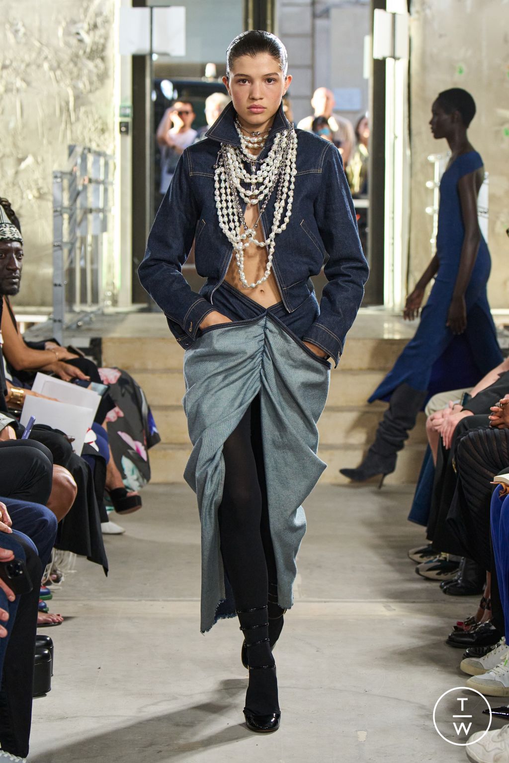 Fashion Week Paris Spring/Summer 2023 look 19 from the Alaïa collection 女装