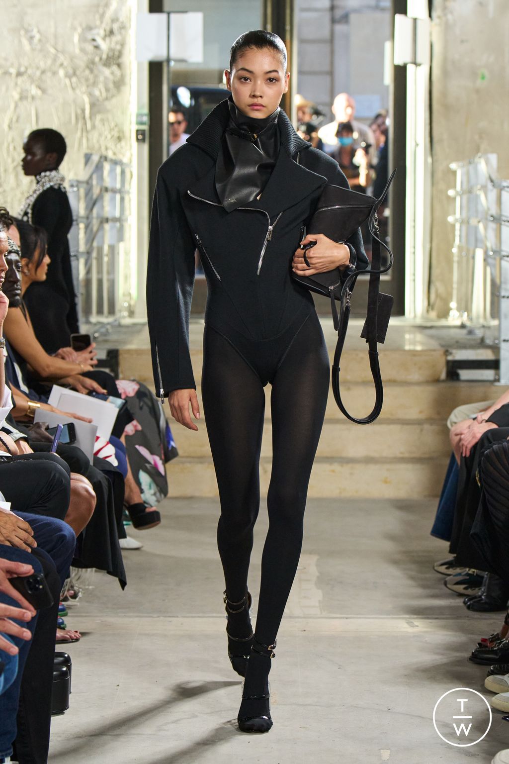 Fashion Week Paris Spring/Summer 2023 look 23 de la collection Alaïa womenswear