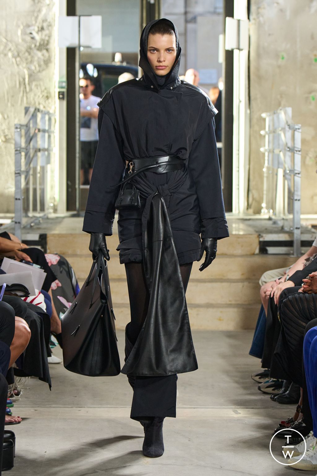 Fashion Week Paris Spring/Summer 2023 look 27 from the Alaïa collection womenswear