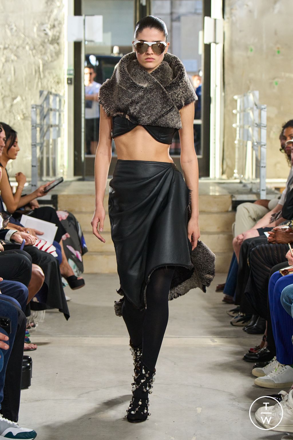 Fashion Week Paris Spring/Summer 2023 look 34 from the Alaïa collection 女装