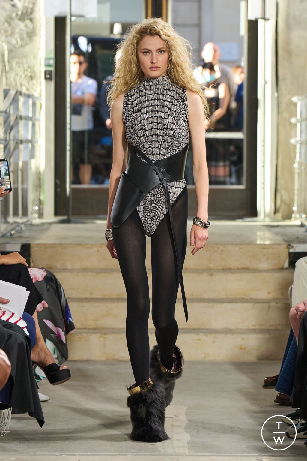 Fashion Week Paris Spring/Summer 2023 look 35 from the Alaïa collection womenswear