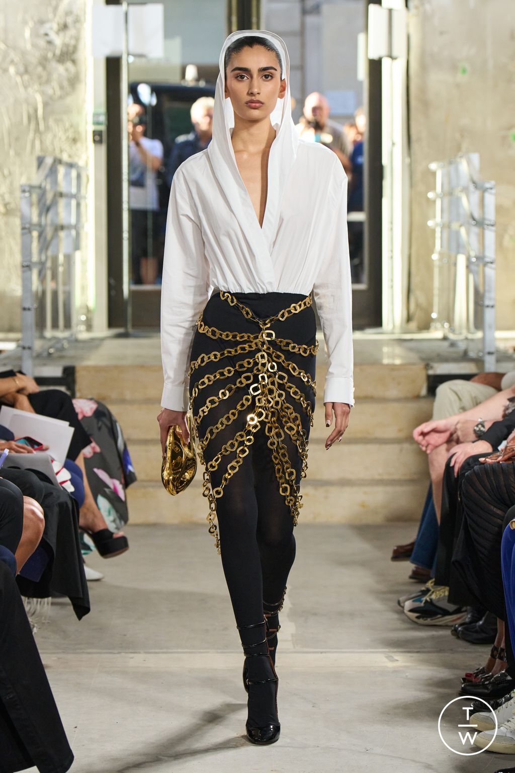 Fashion Week Paris Spring/Summer 2023 look 43 from the Alaïa collection 女装