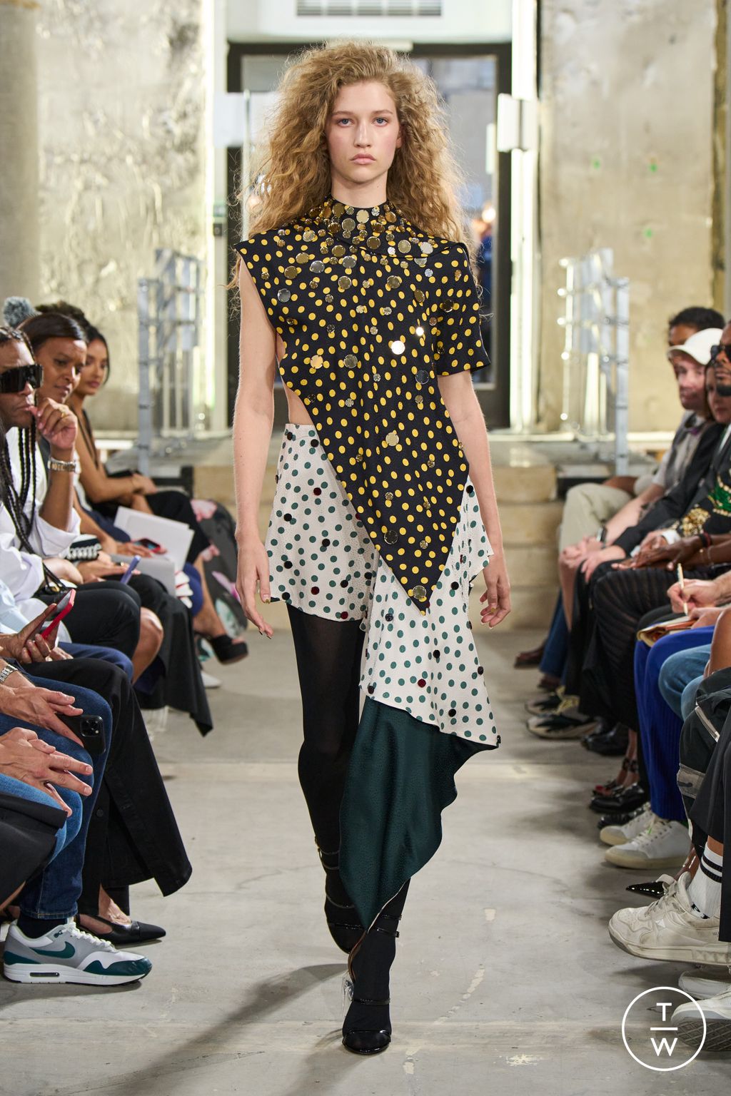 Fashion Week Paris Spring/Summer 2023 look 44 from the Alaïa collection womenswear