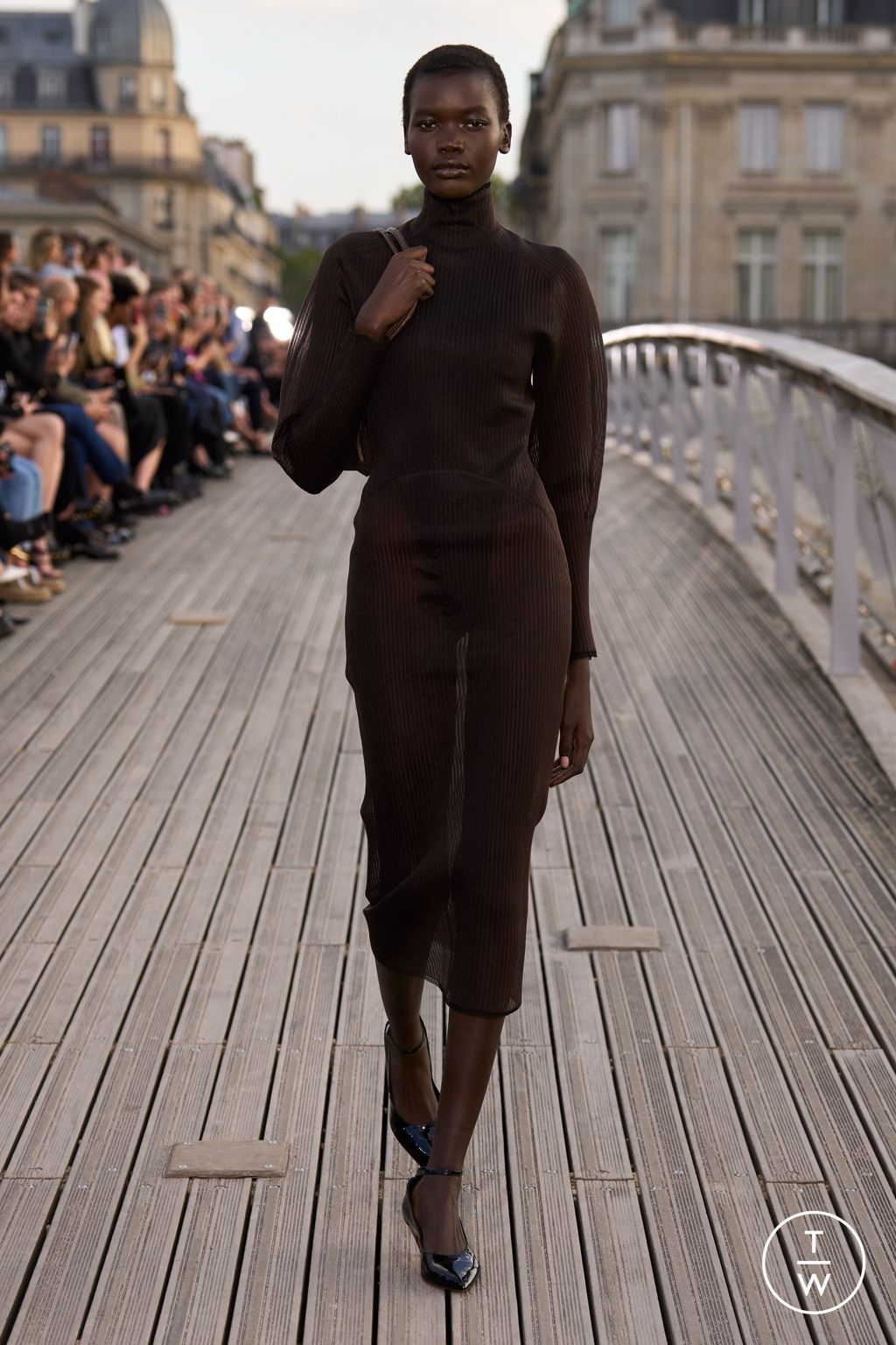 Fashion Week Paris Spring/Summer 2024 look 5 from the Alaïa collection womenswear