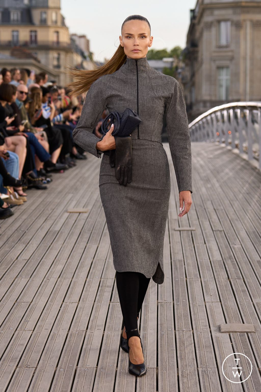 Fashion Week Paris Spring/Summer 2024 look 15 from the Alaïa collection womenswear