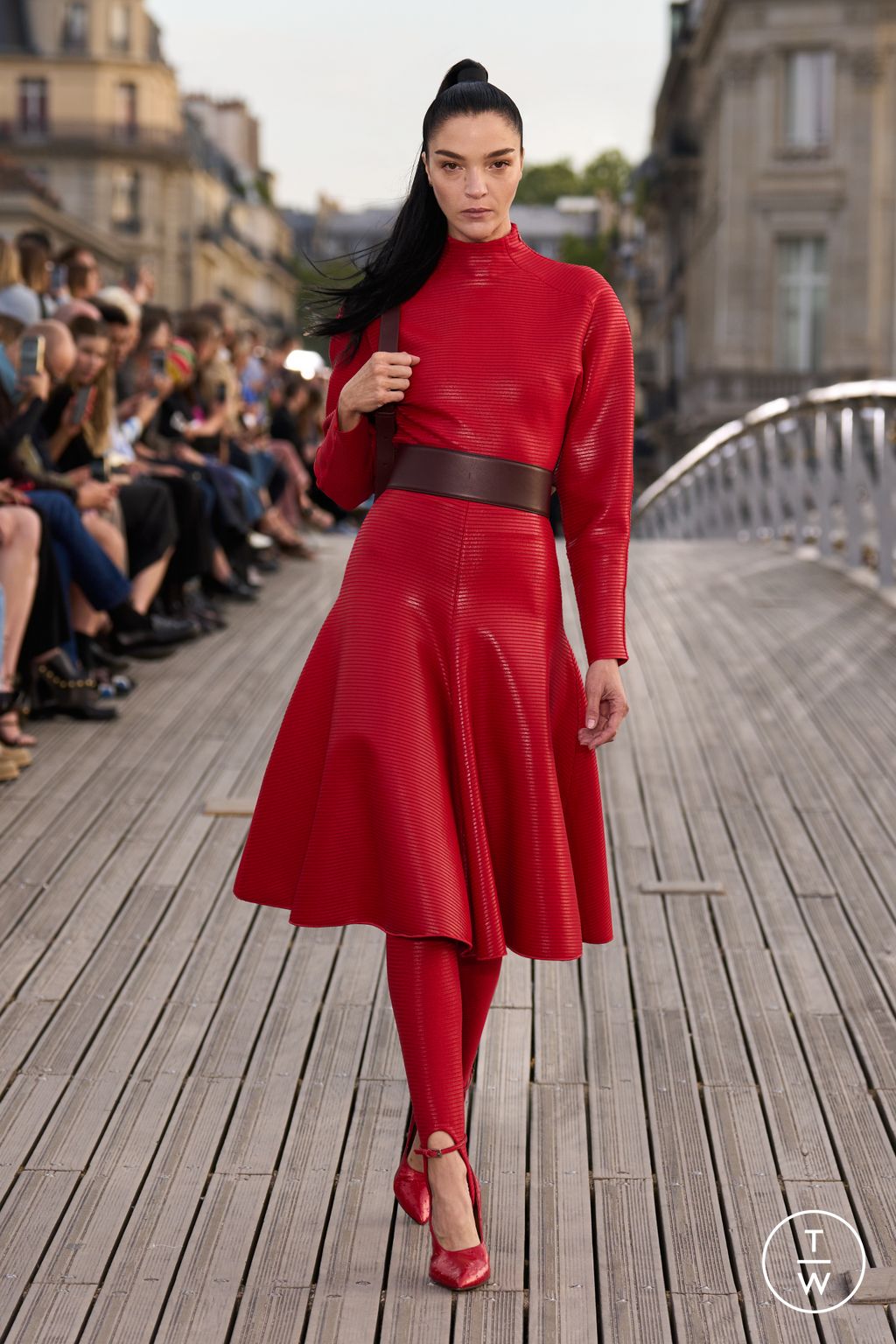 Fashion Week Paris Spring/Summer 2024 look 34 from the Alaïa collection womenswear