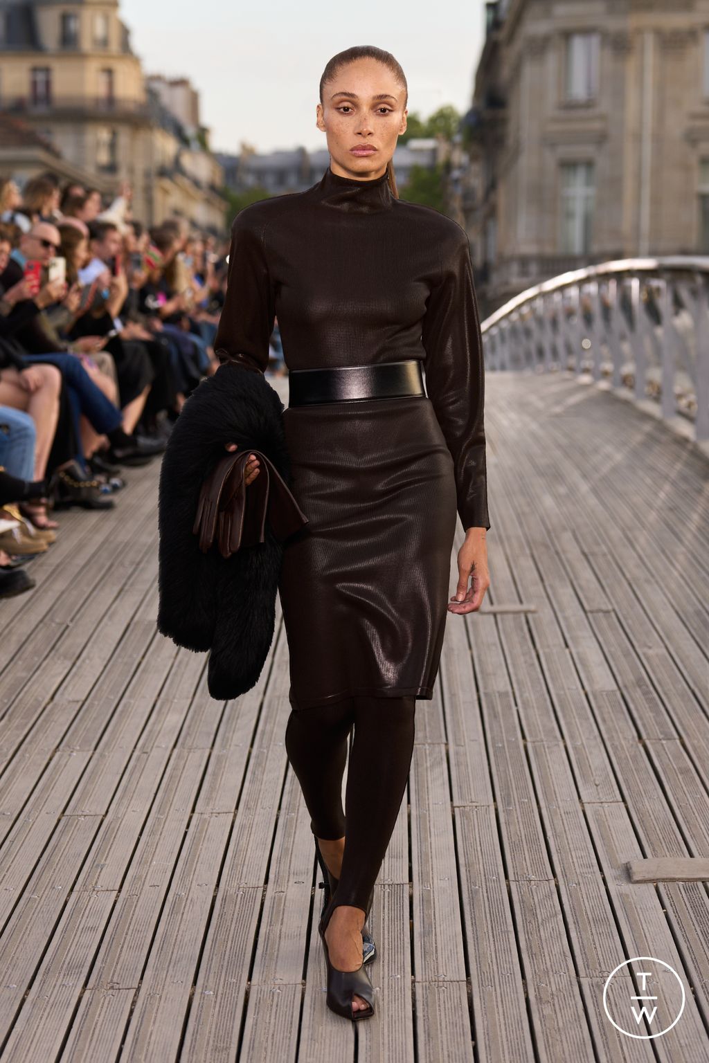 Fashion Week Paris Spring/Summer 2024 look 35 from the Alaïa collection womenswear