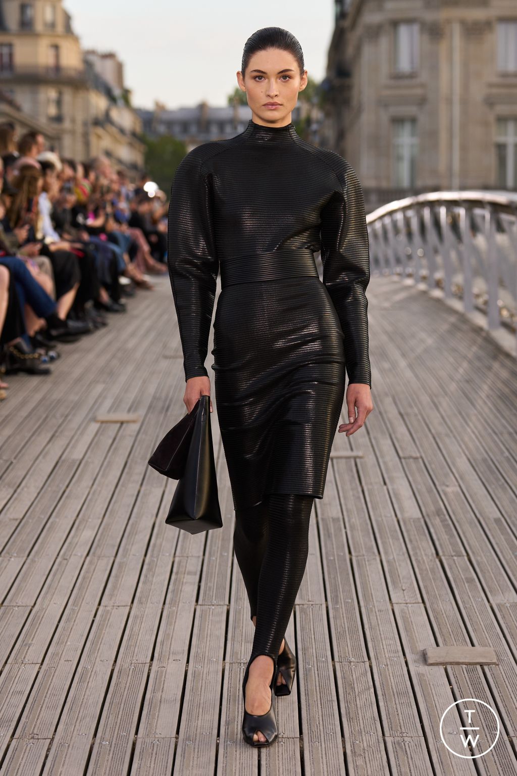 Fashion Week Paris Spring/Summer 2024 look 37 from the Alaïa collection womenswear