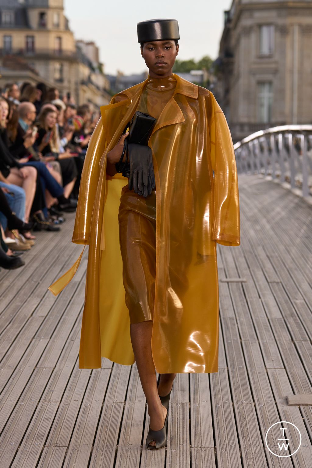 Fashion Week Paris Spring/Summer 2024 look 40 from the Alaïa collection 女装