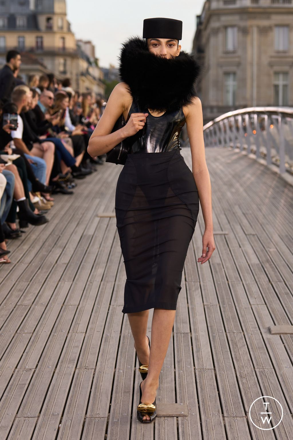 Fashion Week Paris Spring/Summer 2024 look 42 from the Alaïa collection womenswear