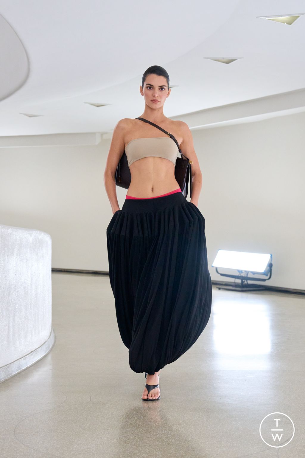 Fashion Week New York Spring-Summer 2025 look 11 from the Alaïa collection womenswear