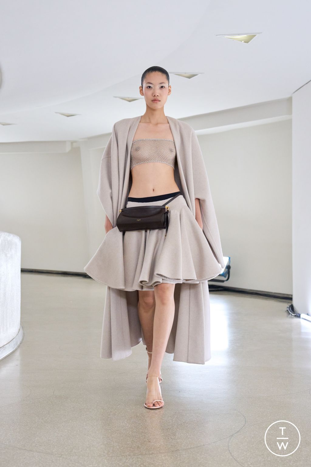 Fashion Week New York Spring-Summer 2025 look 25 from the Alaïa collection womenswear