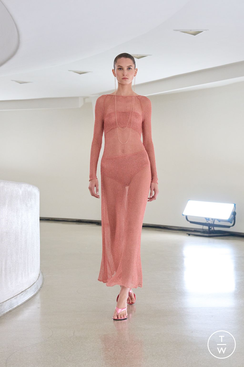 Fashion Week New York Spring-Summer 2025 look 29 from the Alaïa collection womenswear