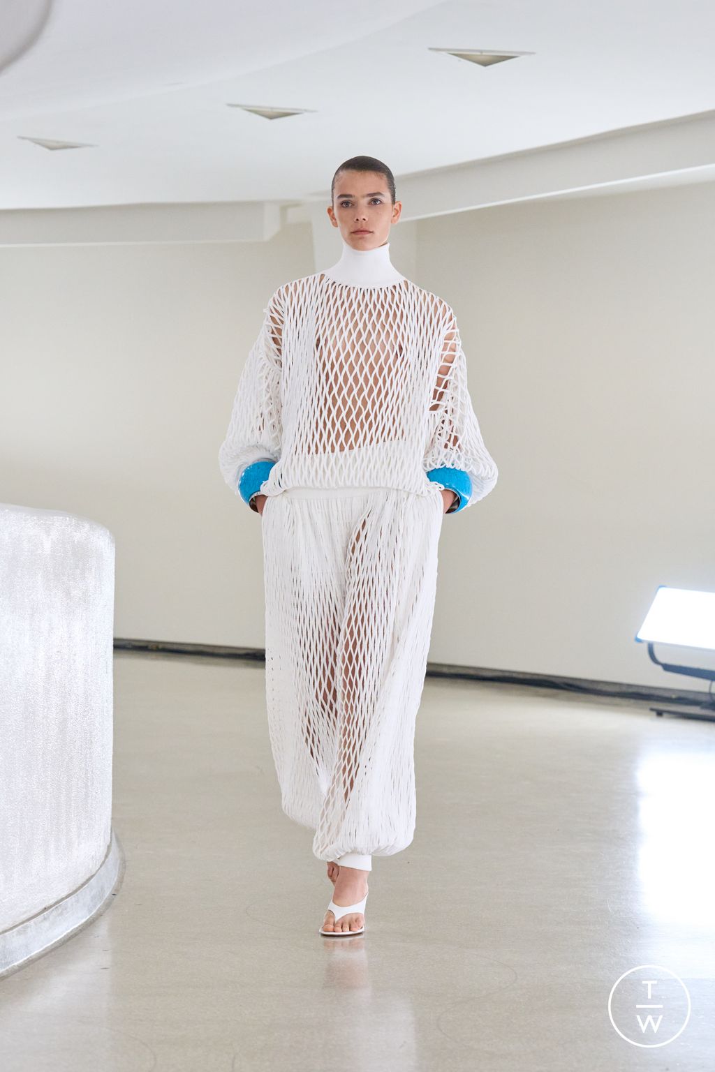 Fashion Week New York Spring-Summer 2025 look 31 from the Alaïa collection womenswear
