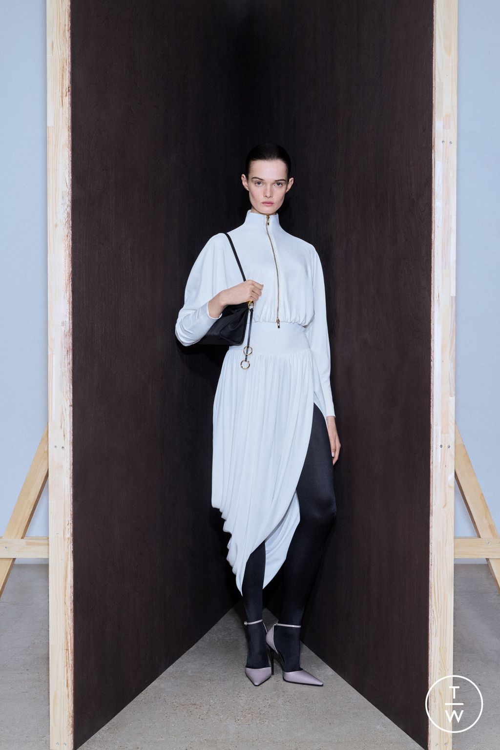 Fashion Week Paris Resort 2026 look 10 from the Alaïa collection womenswear