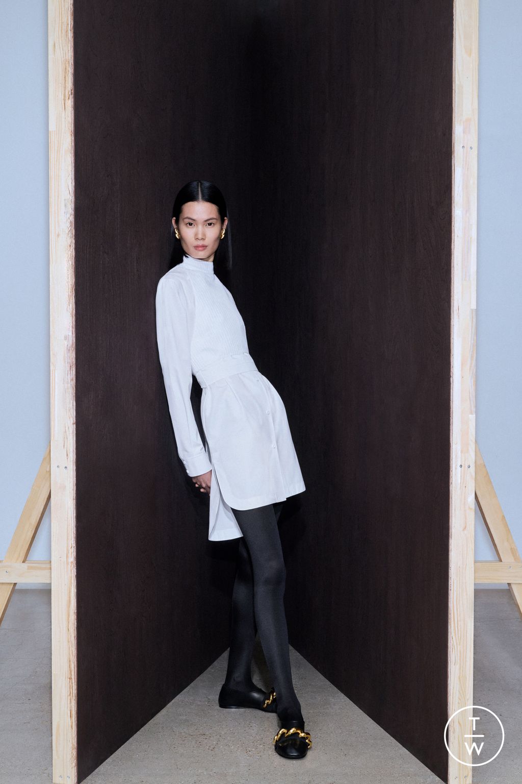 Fashion Week Paris Resort 2026 look 16 from the Alaïa collection womenswear