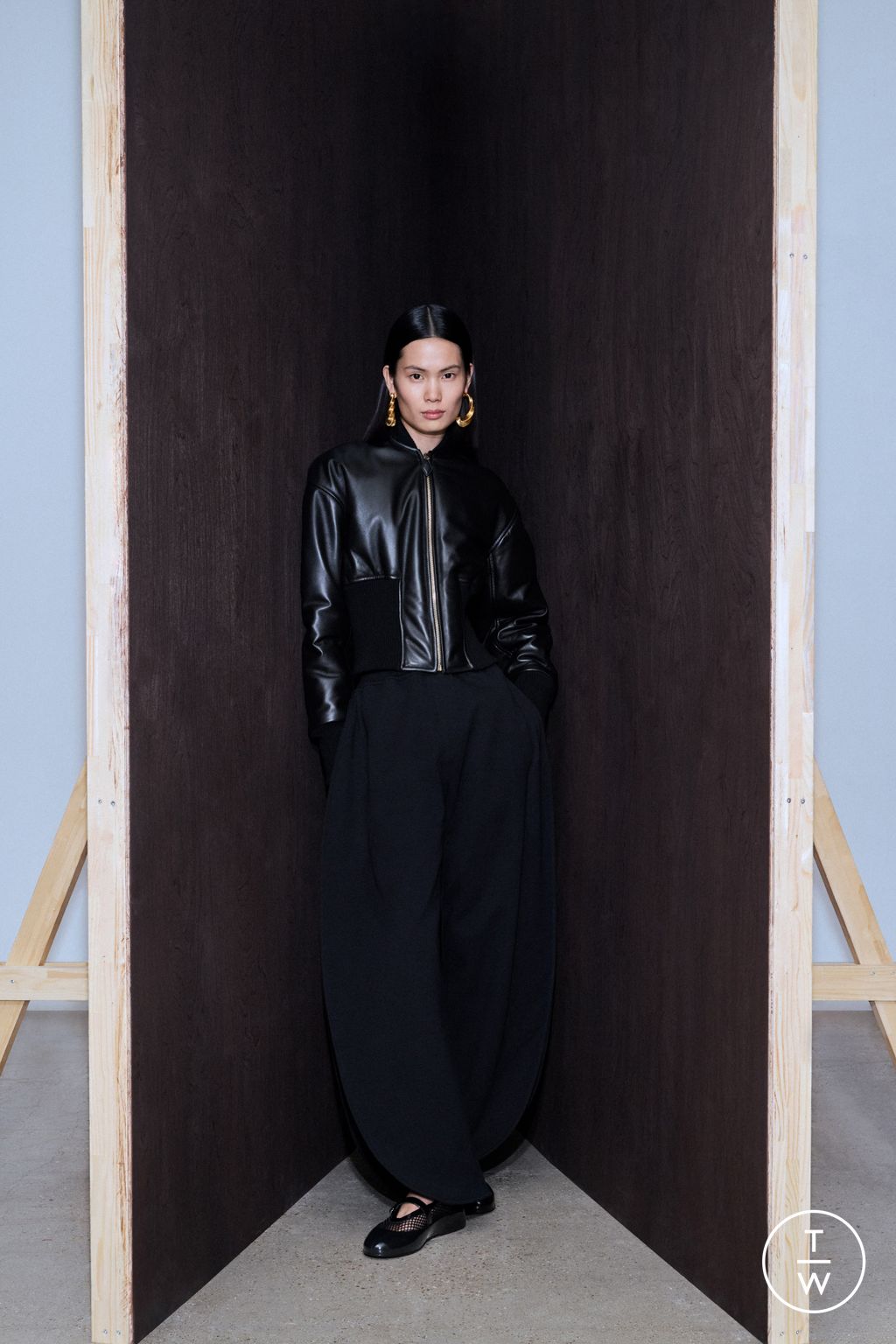 Fashion Week Paris Resort 2026 look 23 from the Alaïa collection 女装