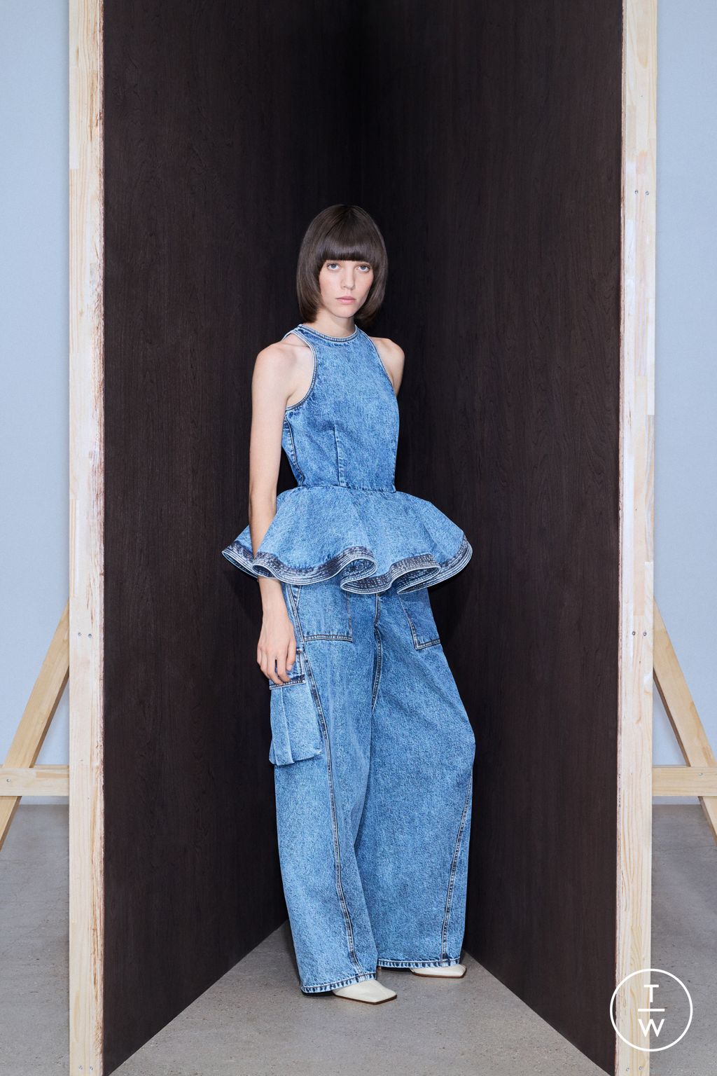 Fashion Week Paris Resort 2026 look 24 from the Alaïa collection 女装