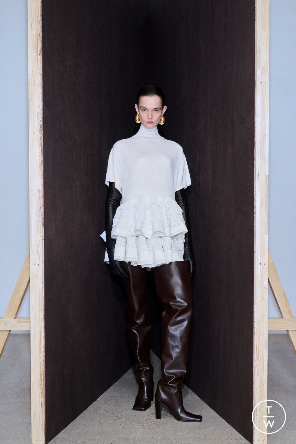 Fashion Week Paris Resort 2026 look 5 from the Alaïa collection womenswear