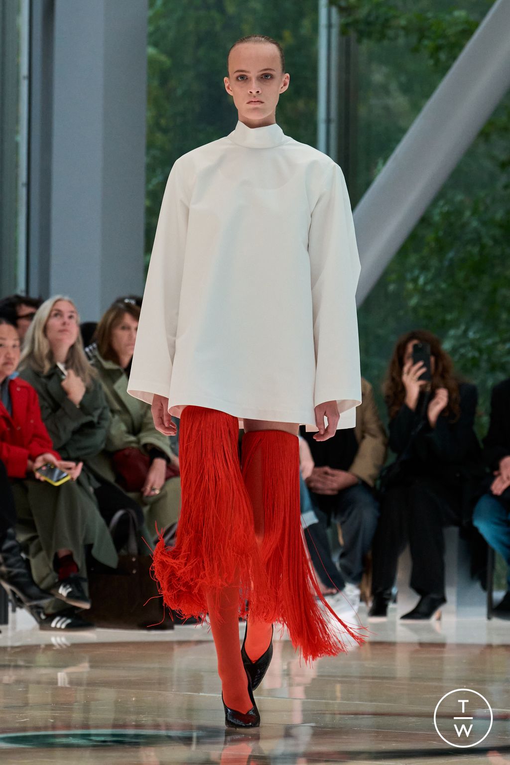 Fashion Week Paris Spring/Summer 2026 look 1 from the Alaïa collection womenswear