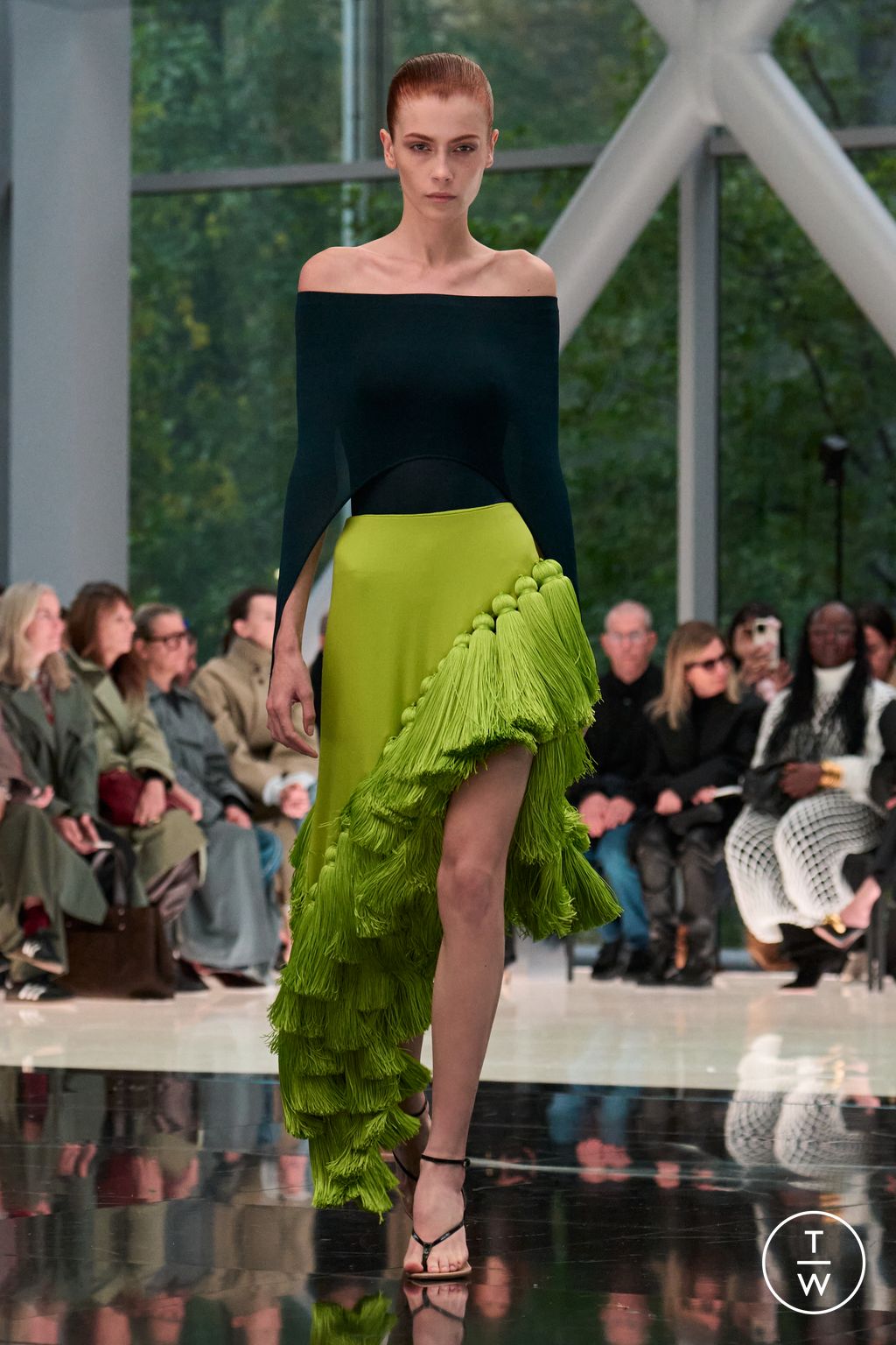 Fashion Week Paris Spring/Summer 2026 look 36 from the Alaïa collection womenswear