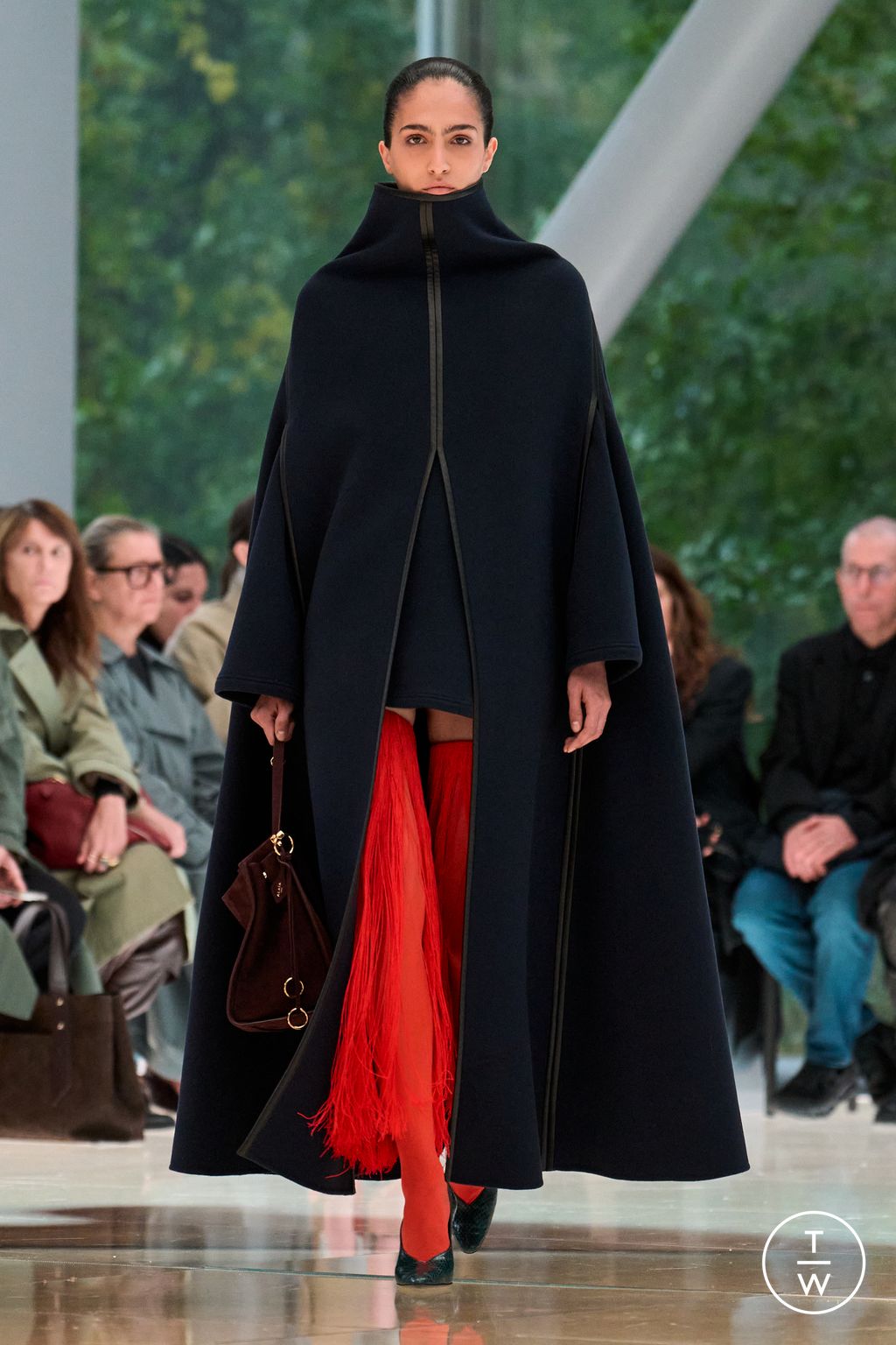Fashion Week Paris Spring/Summer 2026 look 39 from the Alaïa collection womenswear