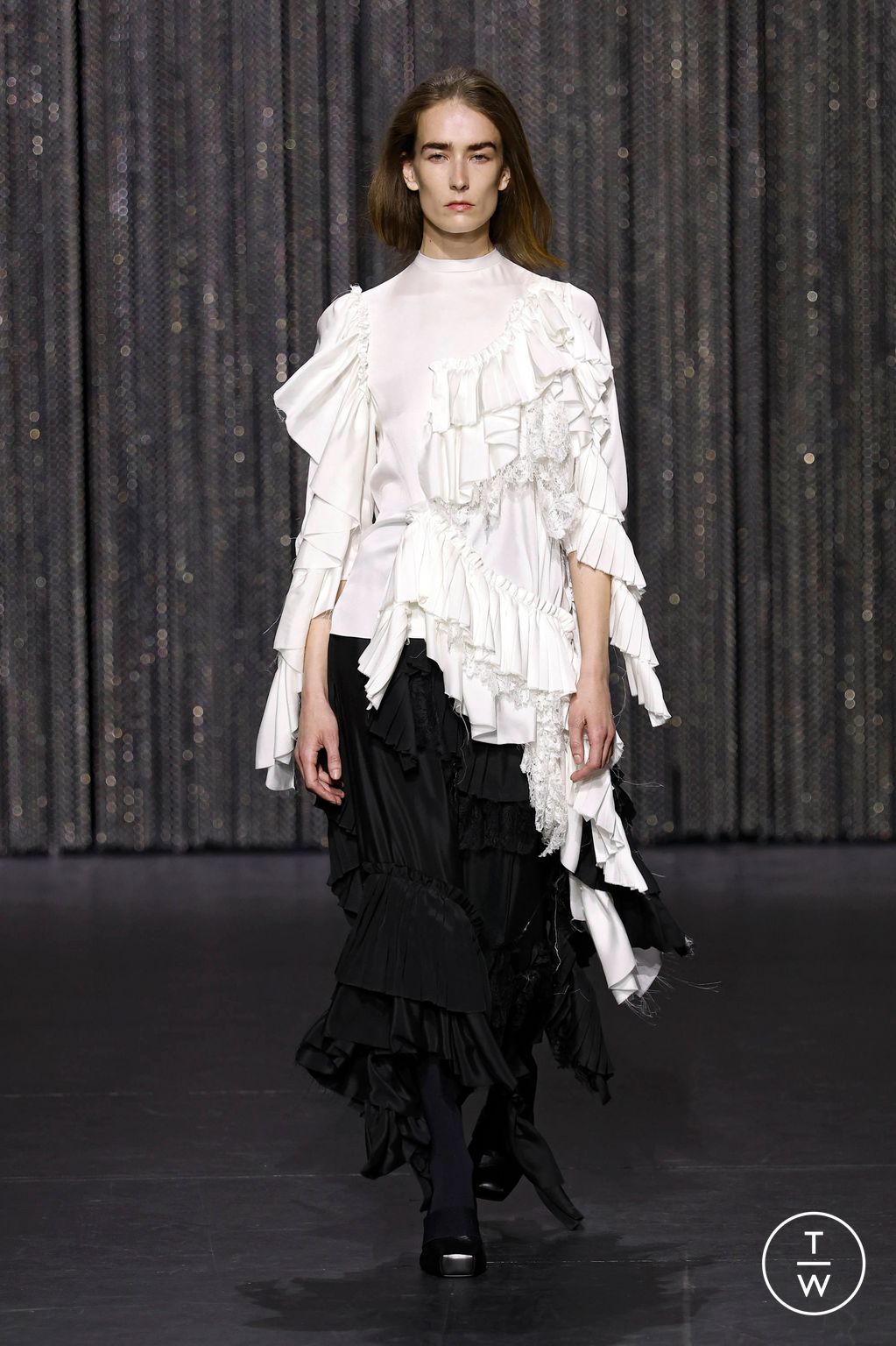 Fashion Week Paris Fall/Winter 2025 look 33 from the Alainpaul collection womenswear
