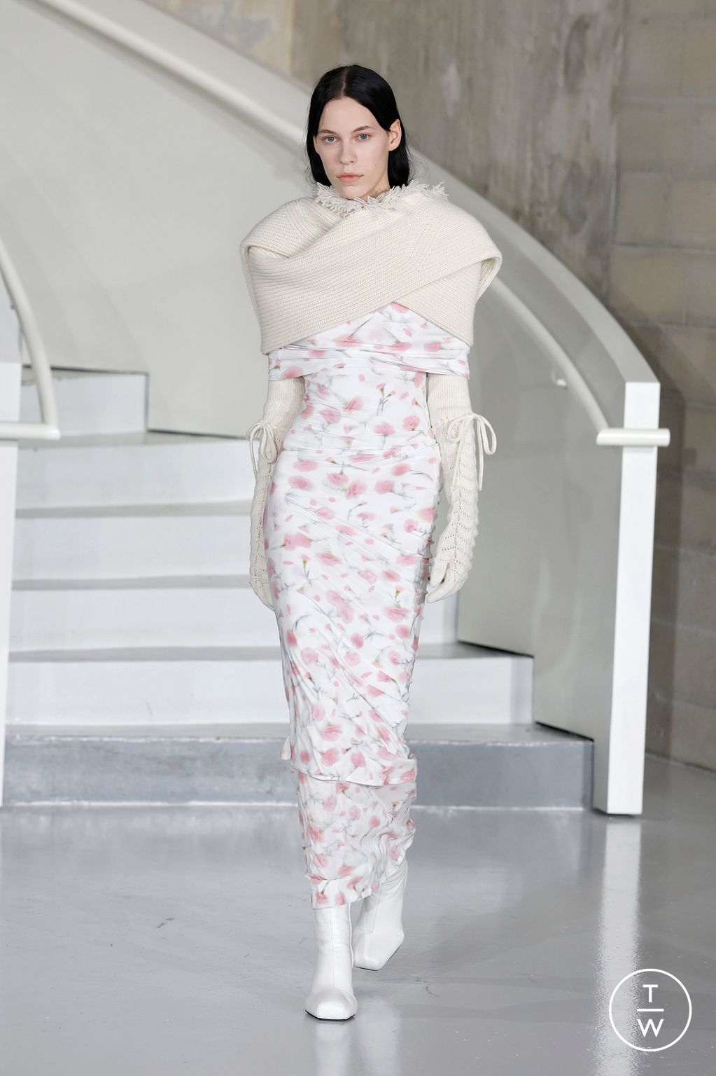 Fashion Week Paris Fall/Winter 2026 look 17 from the Alainpaul collection womenswear