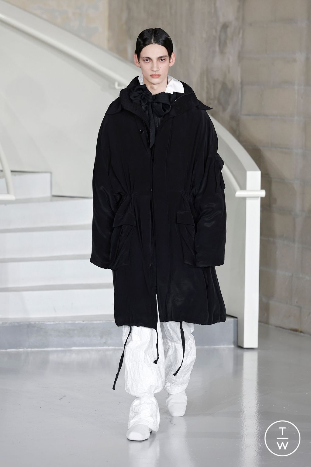 Fashion Week Paris Fall/Winter 2026 look 25 from the Alainpaul collection womenswear