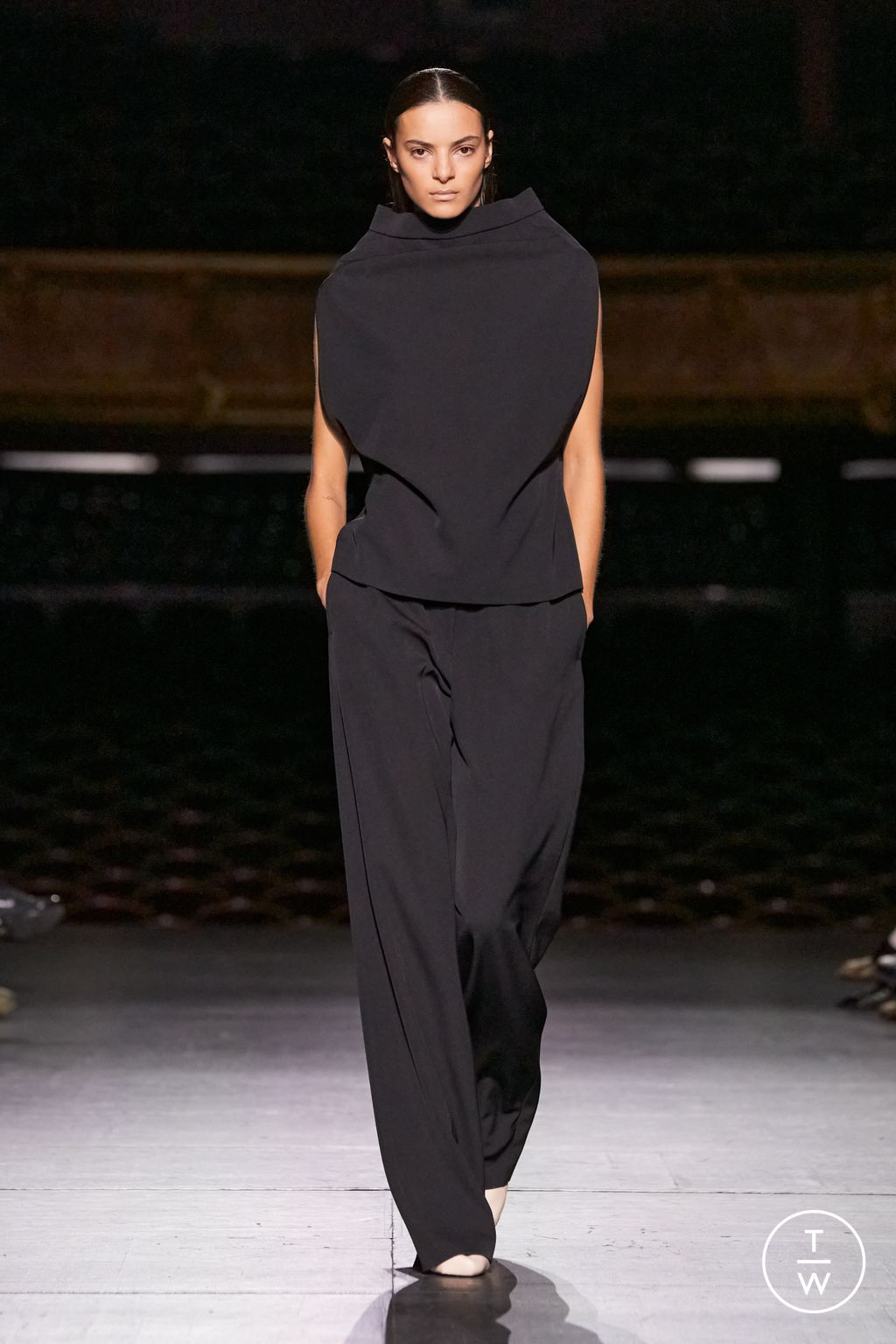 Fashion Week Paris Spring/Summer 2024 look 2 from the Alainpaul collection womenswear