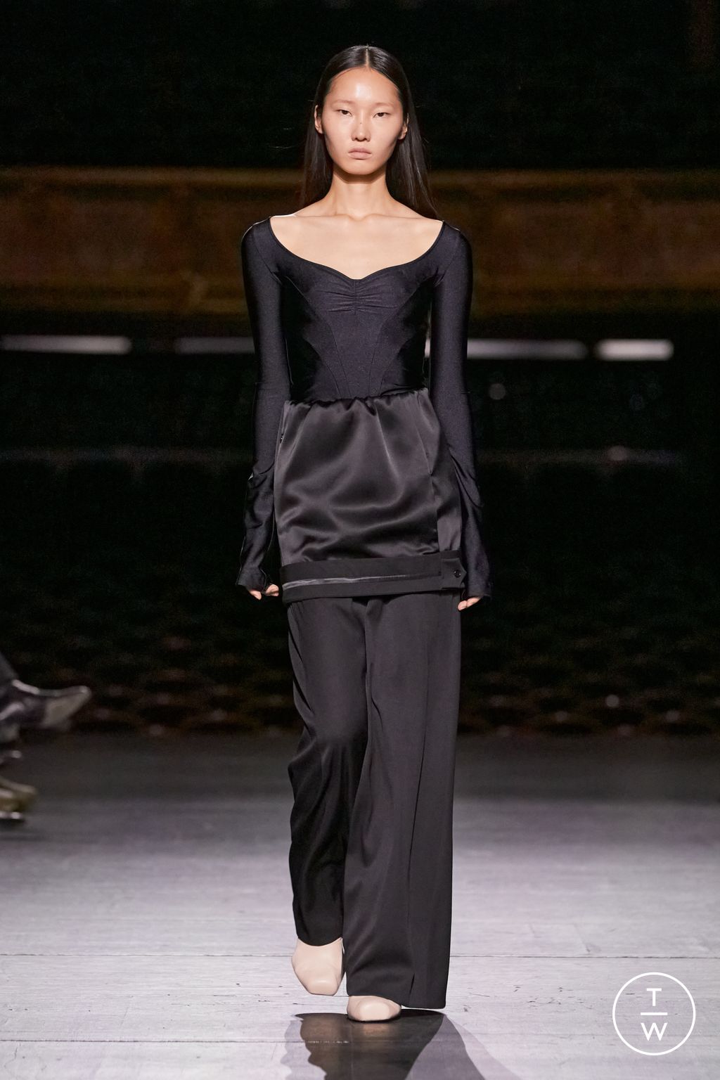 Fashion Week Paris Spring/Summer 2024 look 19 from the Alainpaul collection 女装