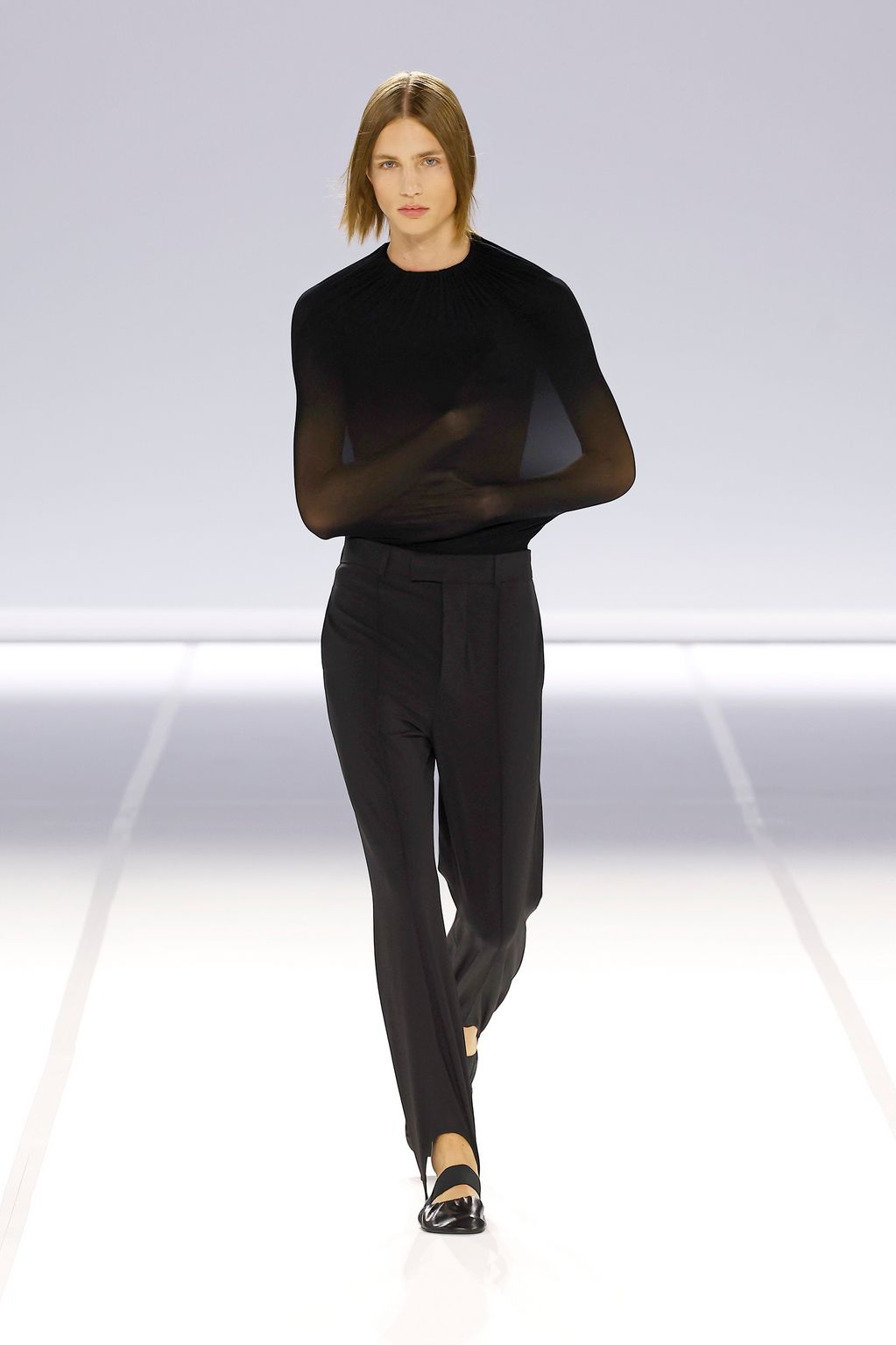 Fashion Week Paris Spring/Summer 2025 look 2 from the Alainpaul collection womenswear