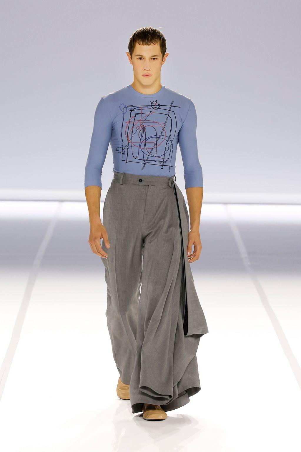 Fashion Week Paris Spring/Summer 2025 look 13 from the Alainpaul collection 女装